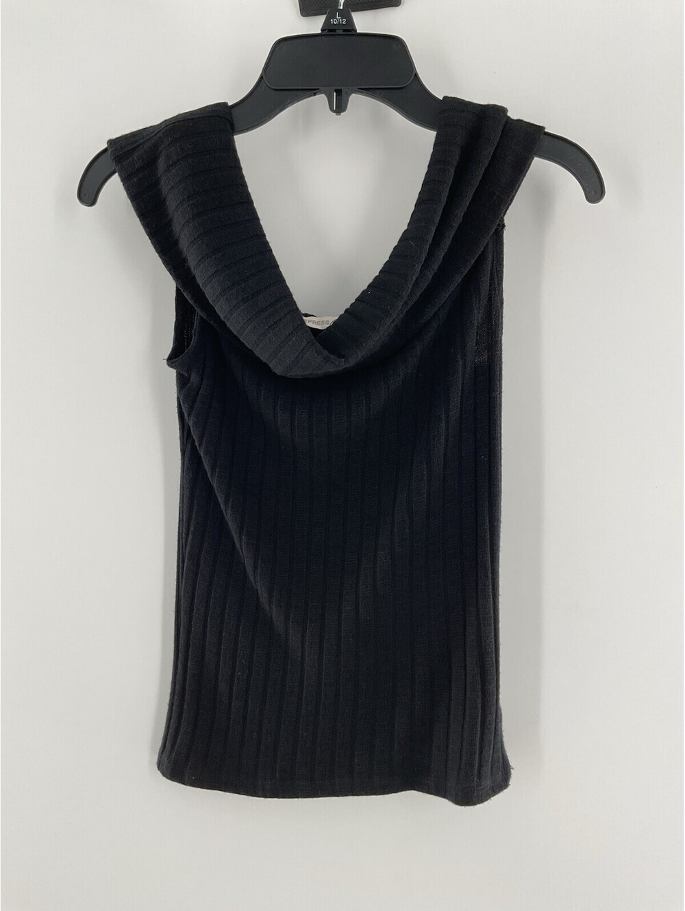 Express One Eleven Black knit top extra small Cowell neck 092
